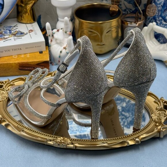 🆕 GIANNI BINI 🧿 NWOB Ezlynn Rhinestone Embellished Bow Vinyl Heel, Sz 7.5M - Picture 11 of 16